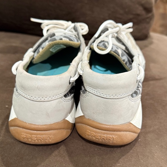 Sperry Top Sider Gray and White Leopard Print Loafers - Picture 3 of 6